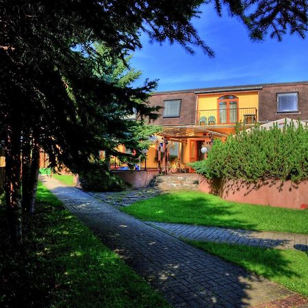 Penzion Agrothermal Besenova Bagian luar foto